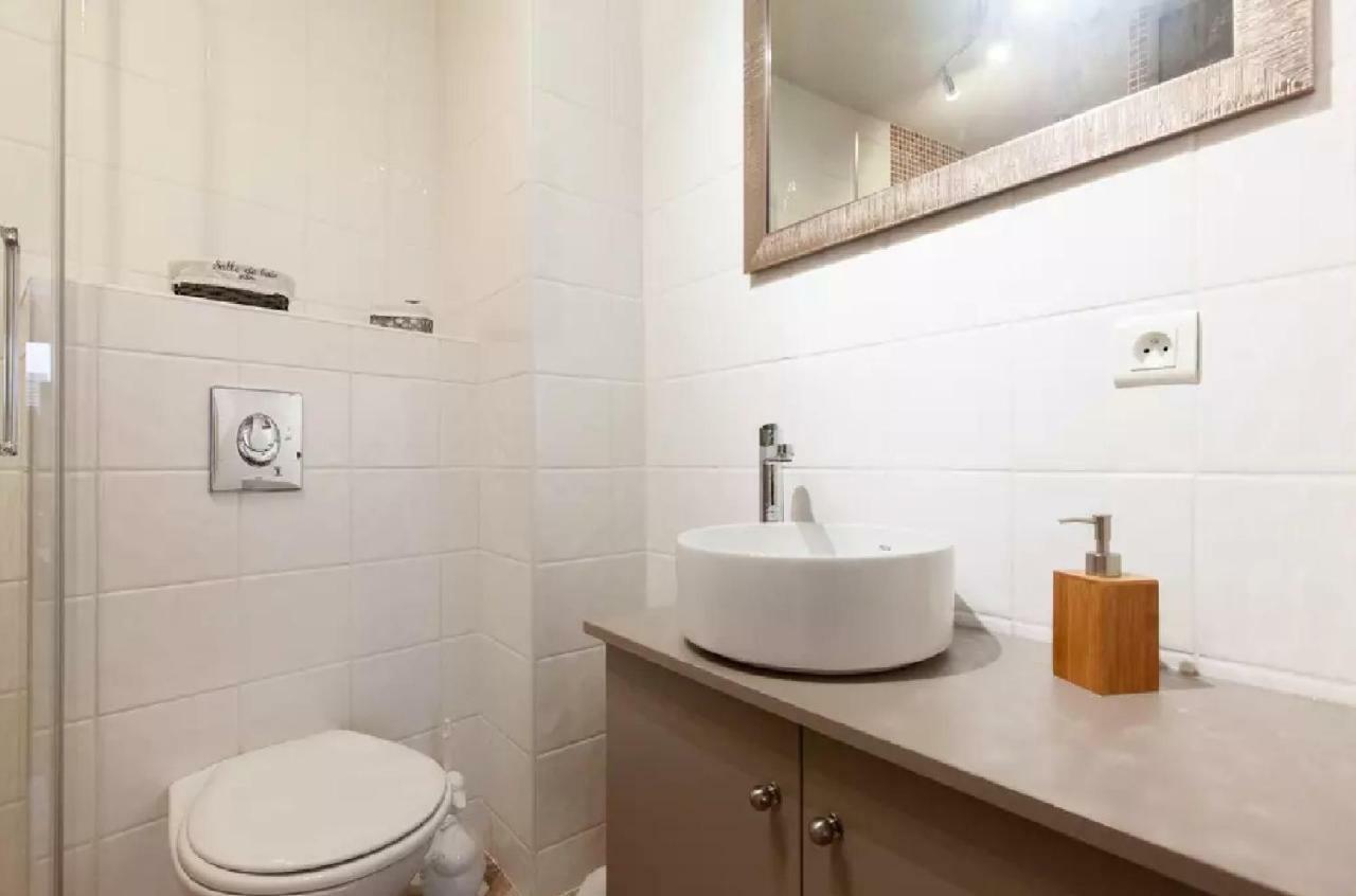 2 bedrooms 2 bathrooms apartment in Old Antibes Buitenkant foto